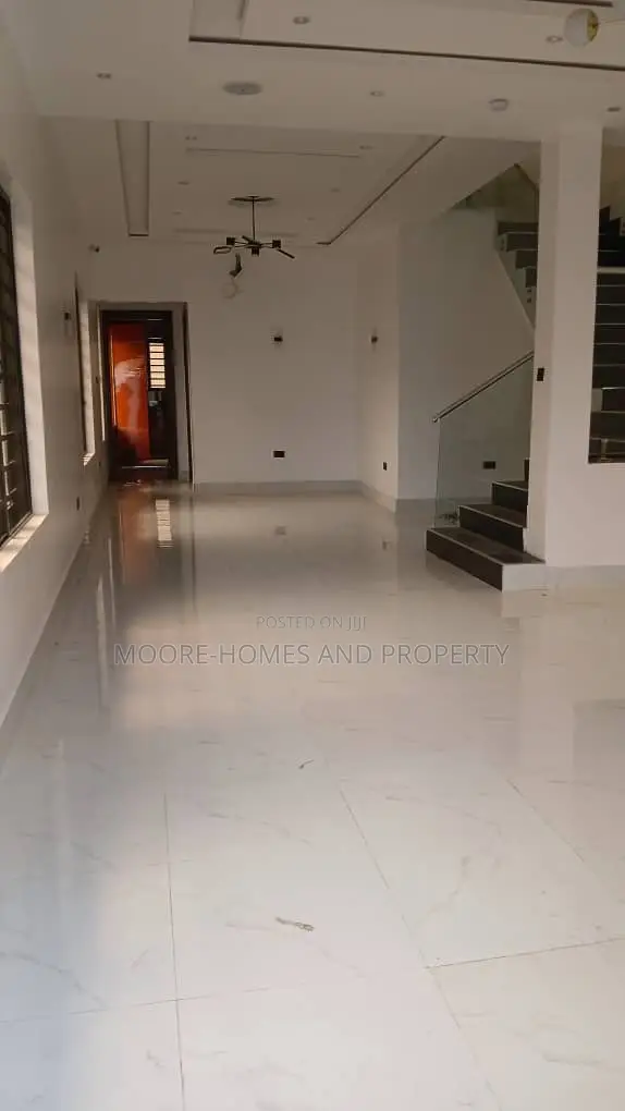 4bdrm Duplex in Magodo Phase 2 for sale in GRA Phase 2 Shangisha