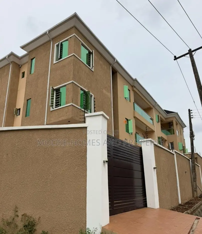 2bdrm Block of Flats in Magodo Phase 2 for sale in GRA Phase 2 Shangisha