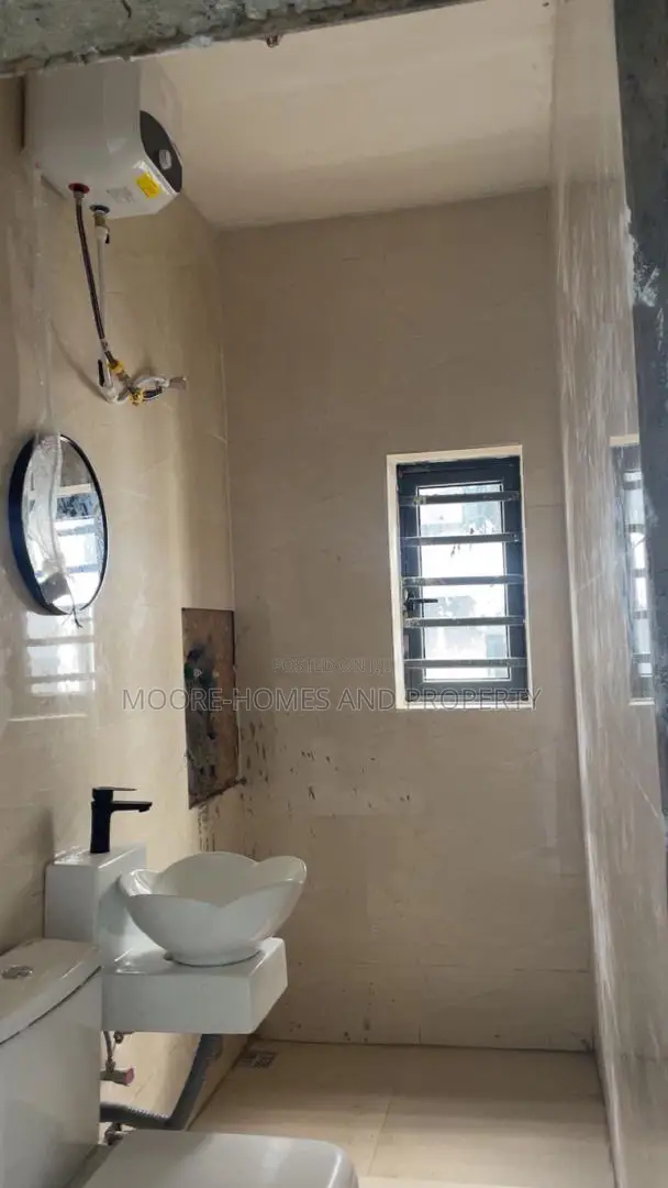 2bdrm Block of Flats in Magodo Phase 2 for sale in GRA Phase 2 Shangisha
