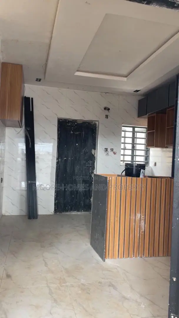 2bdrm Block of Flats in Magodo Phase 2 for sale in GRA Phase 2 Shangisha