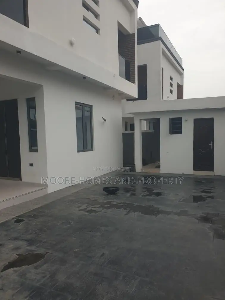 6bdrm Duplex in Magodo Phase 2 for sale in GRA Phase 2 Shangisha