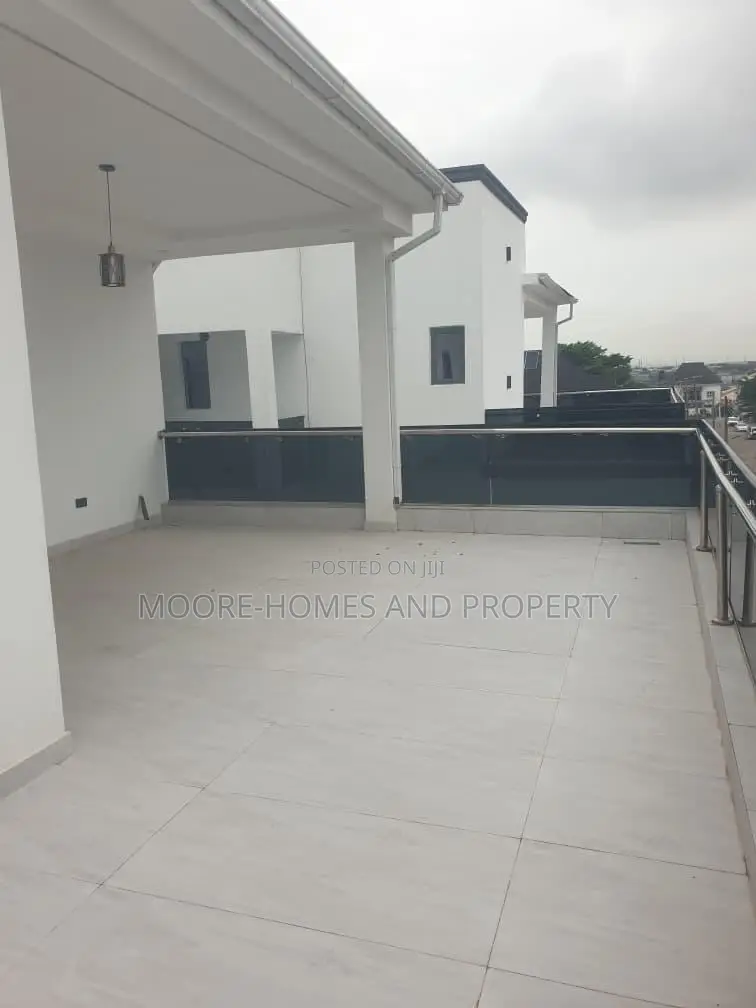 6bdrm Duplex in Magodo Phase 2 for sale in GRA Phase 2 Shangisha