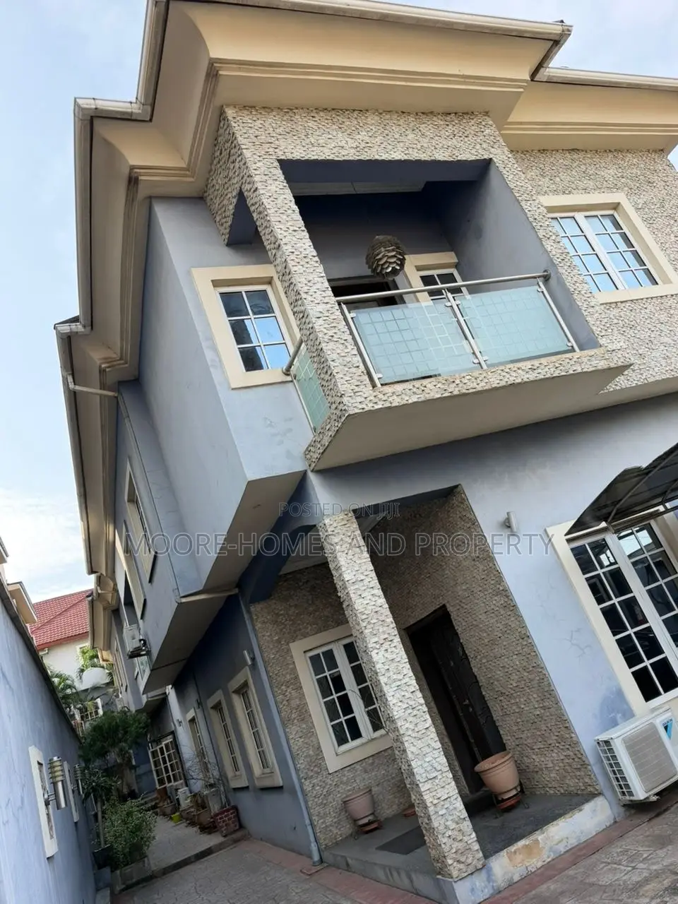 6bdrm Duplex in Magodo Phase 2 for sale in GRA Phase 2 Shangisha