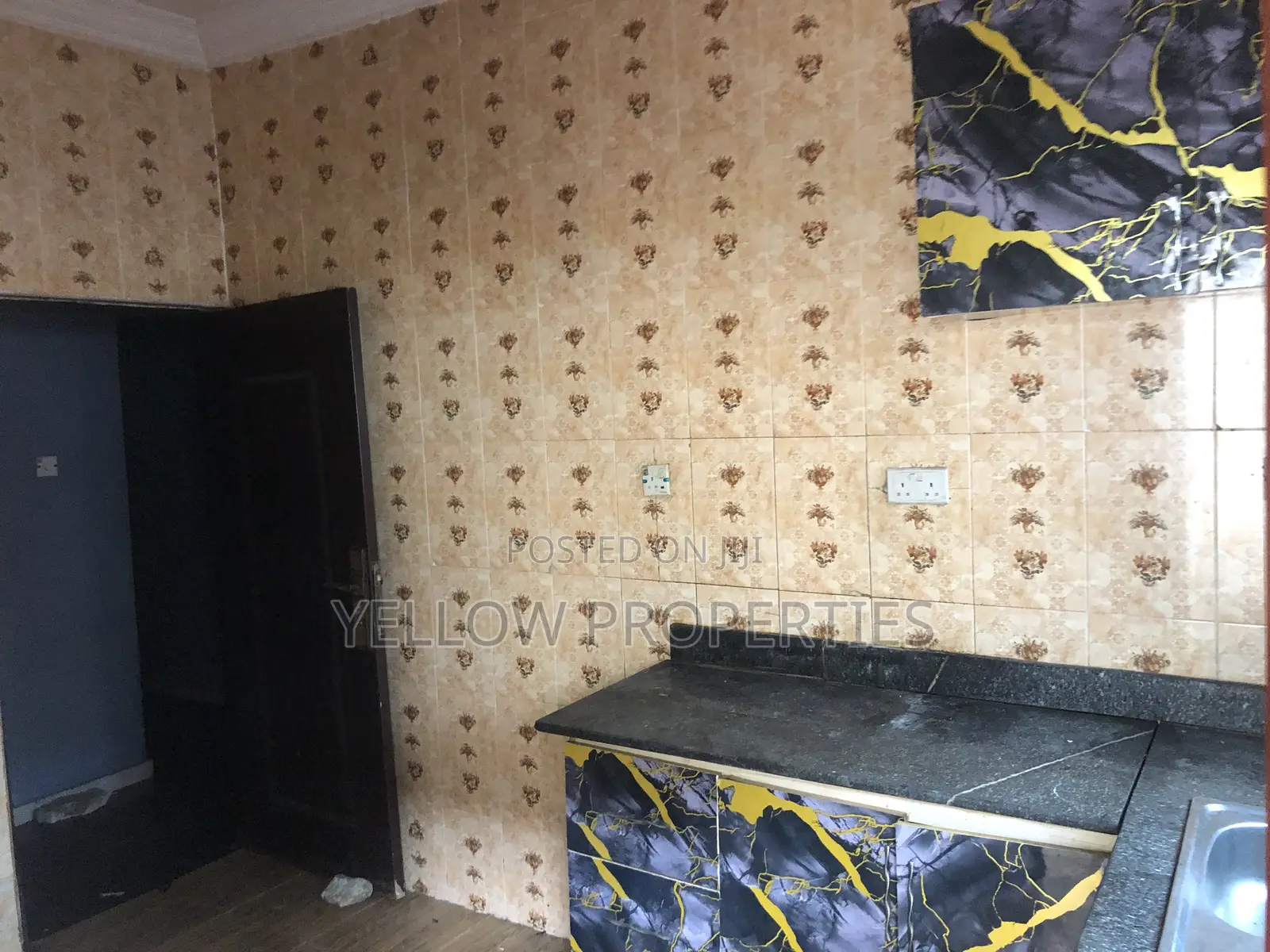 Furnished 2bdrm Block of Flats in Greenfield Estate, Apple Junction in Apple Junction