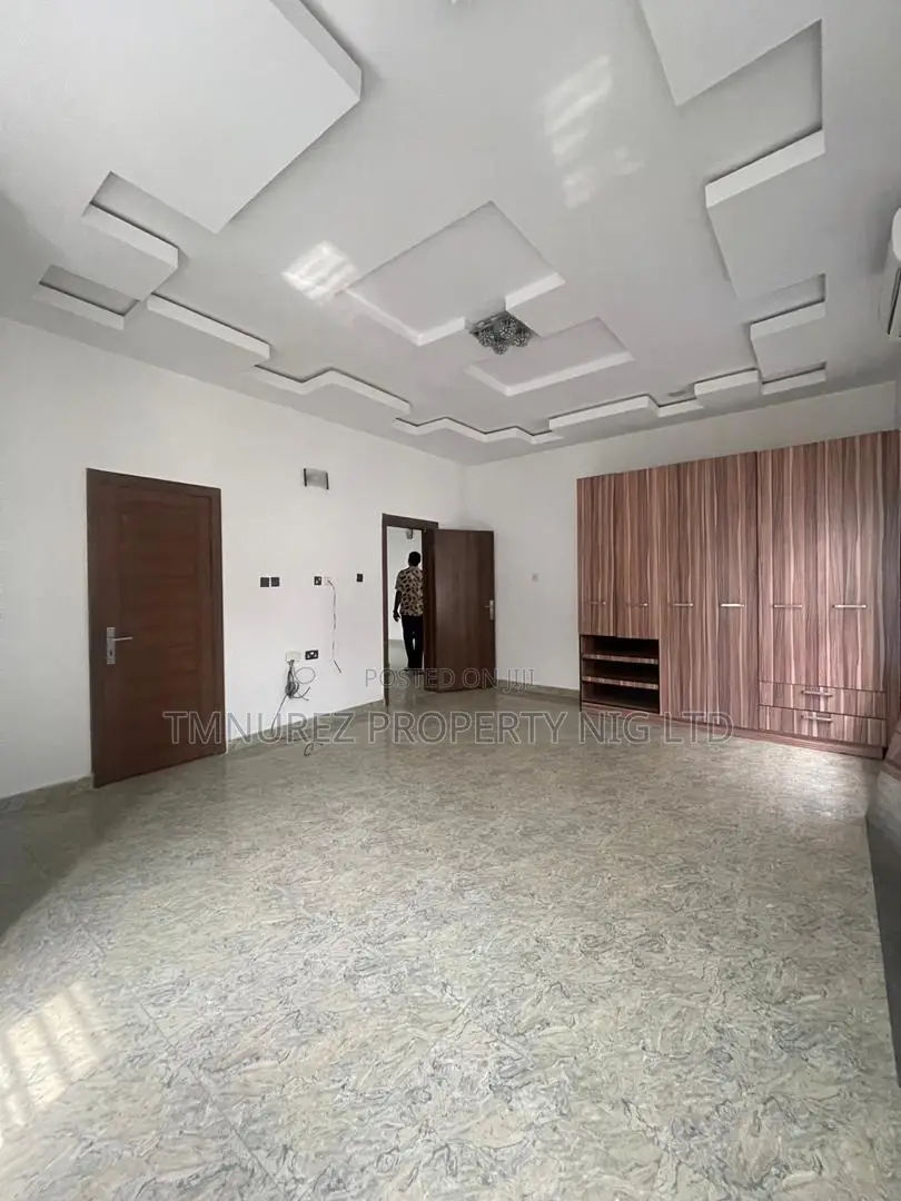 5bdrm Duplex in Osapa Eletu for rent in Osapa london