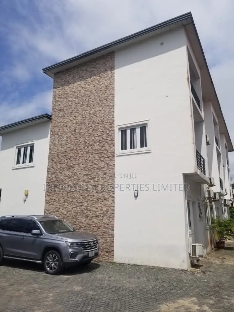 3bdrm Townhouse / Terrace in Lekki Phase 1 for rent in Lekki Phase 1