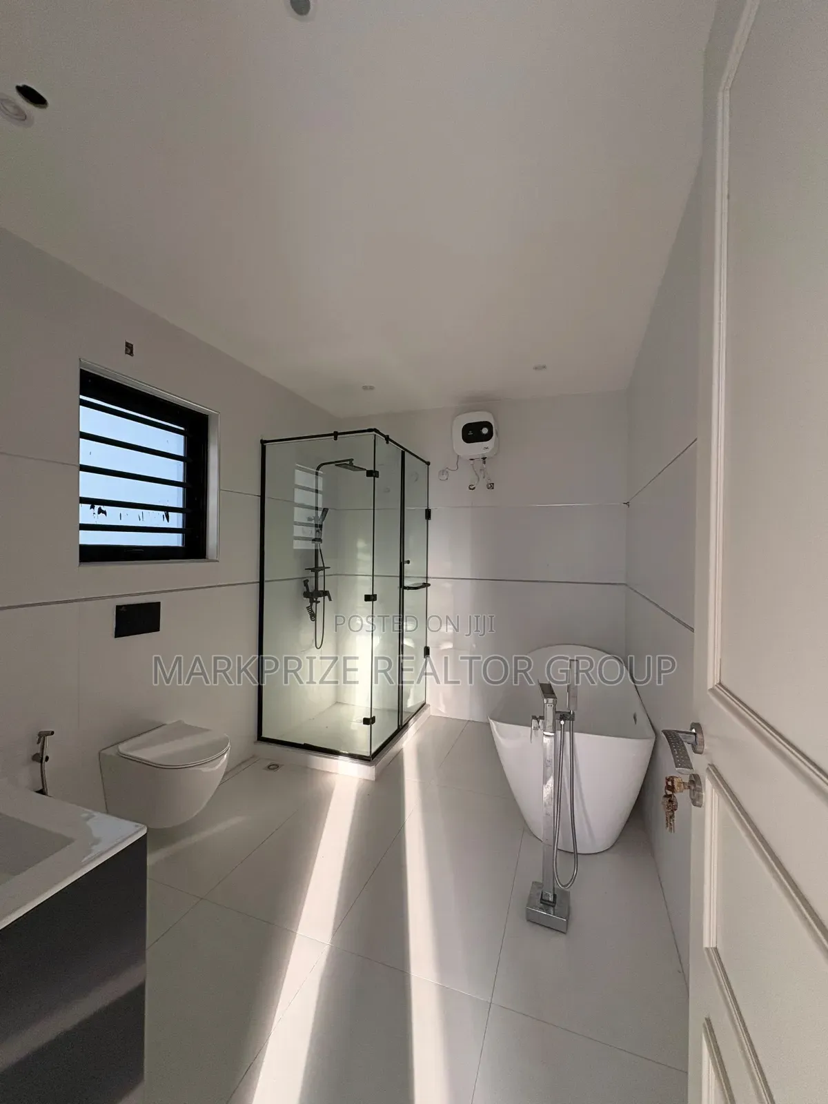 5bdrm Duplex in Royal Garden, VGC / Ajah for sale in VGC / Ajah