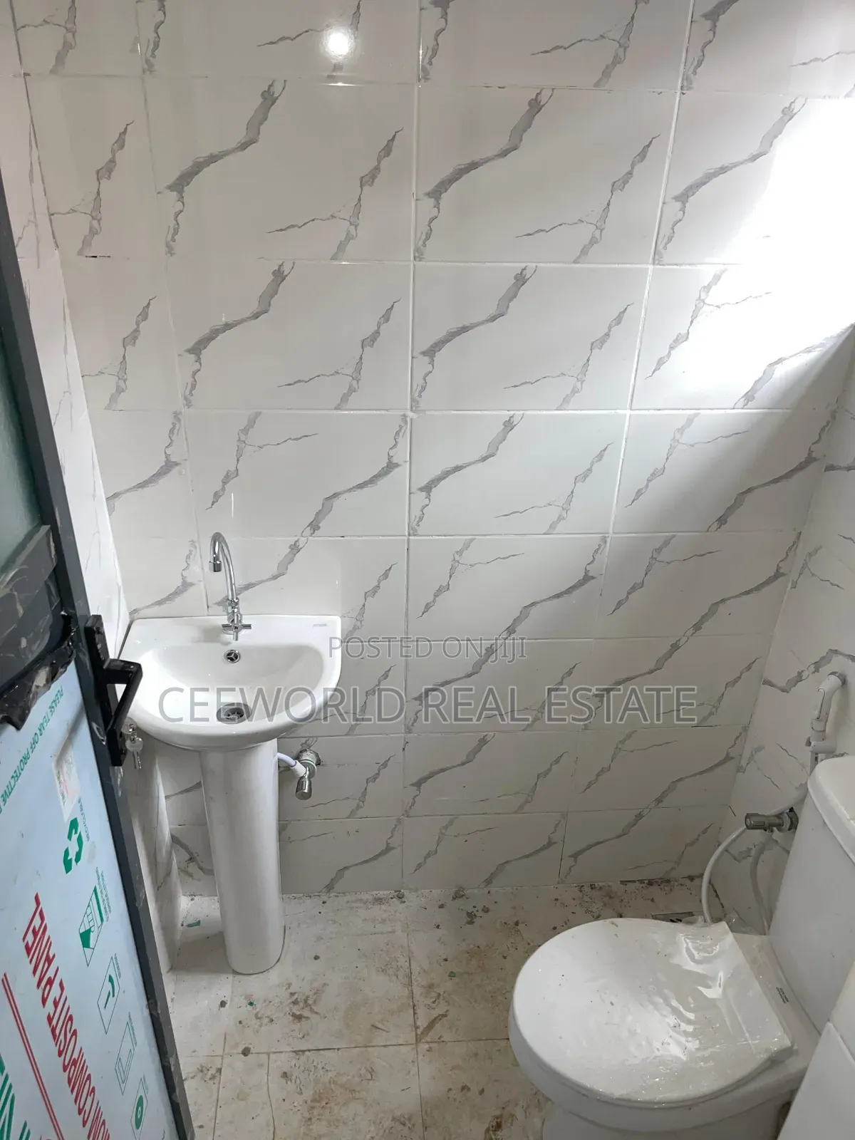 3bdrm Bungalow in Before Olakunle, Akala Express for sale in Akala Express