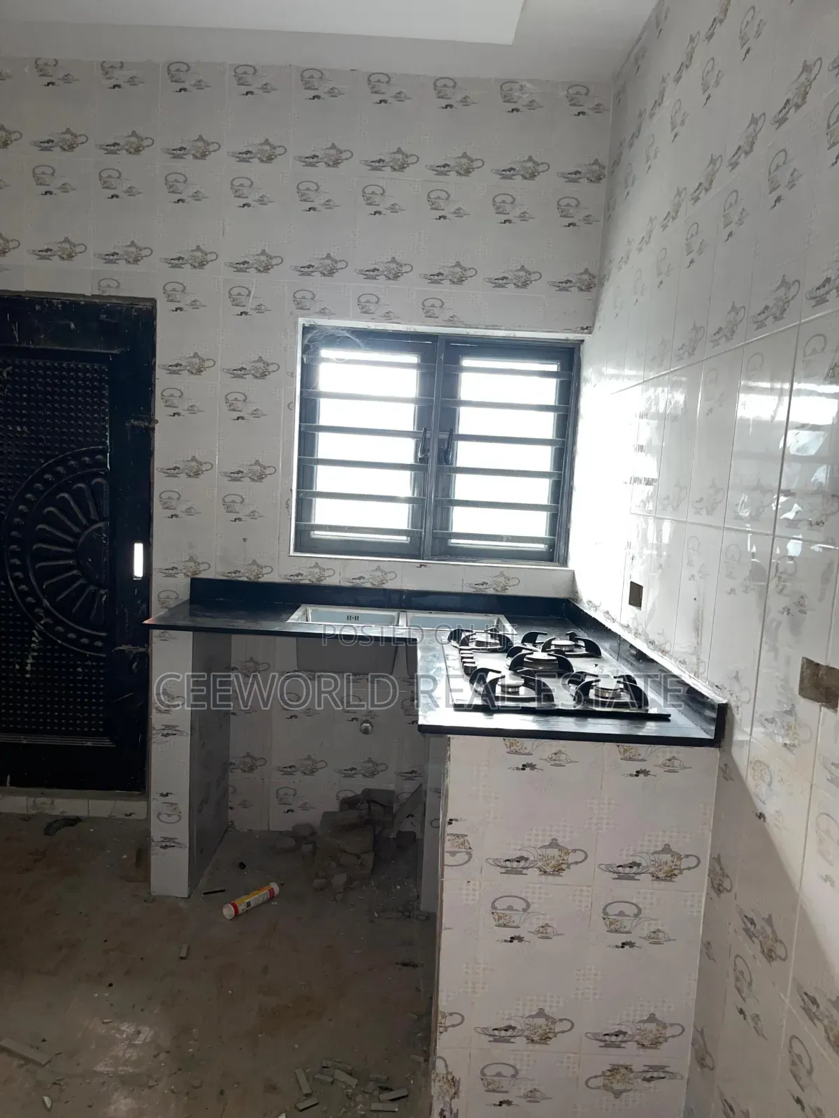 3bdrm Bungalow in Before Olakunle, Akala Express for sale in Akala Express