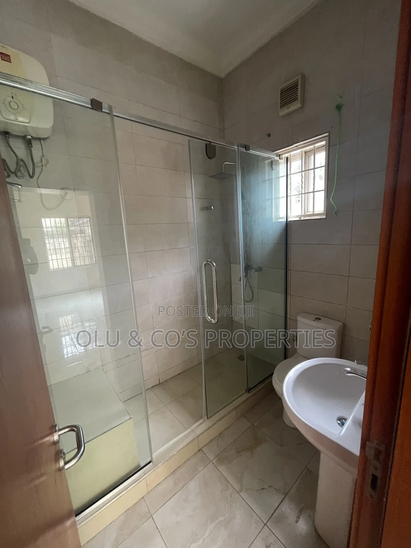 2bdrm Block of Flats in Wuse for rent in Zone 6 / Wuse