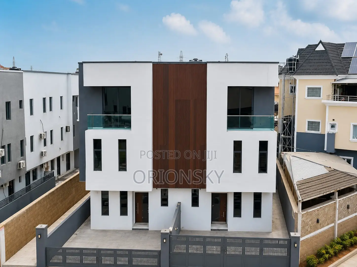 3bdrm Duplex in Millenuim/UPS for sale in Millenuim/UPS