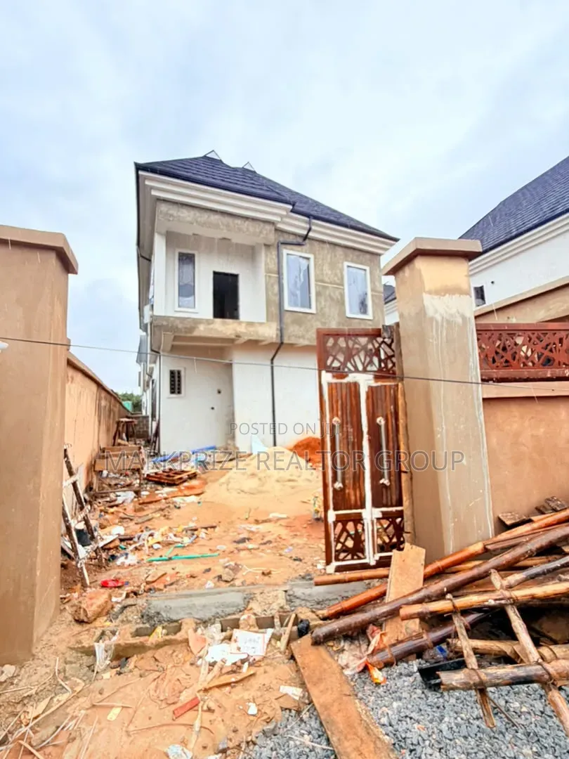 4bdrm Duplex in Ogba Ikeja Lagos for sale in Ogba GRA