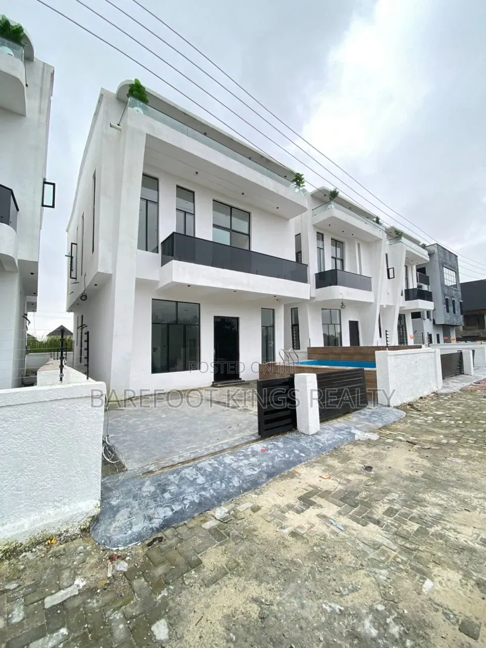 4bdrm Duplex in Abijo for sale in Abijo