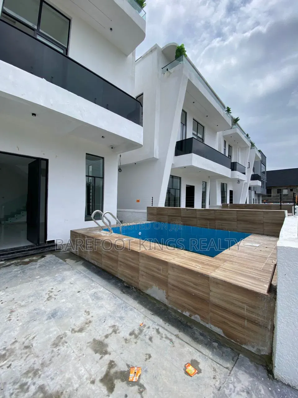 4bdrm Duplex in Abijo for sale in Abijo