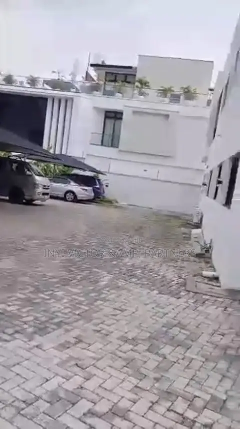 6bdrm Apartment in Maitama for sale in Maitama