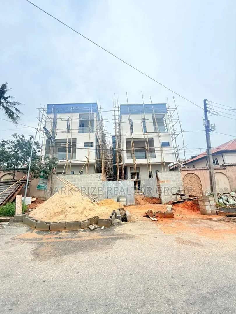 5bdrm Duplex in Magodo Gra Phase 2 for sale in GRA Phase 2 Shangisha
