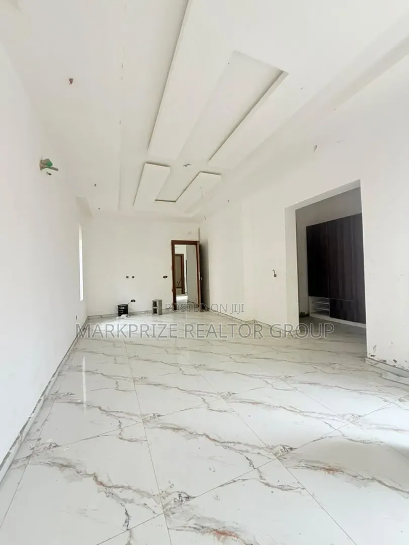 5bdrm Duplex in Magodo Gra Phase 2 for sale in GRA Phase 2 Shangisha