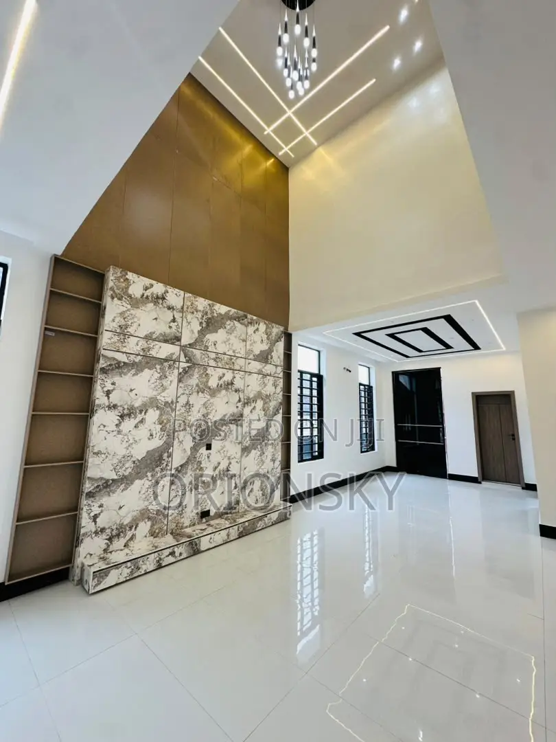5bdrm Duplex in VGC / Ajah for sale in VGC / Ajah