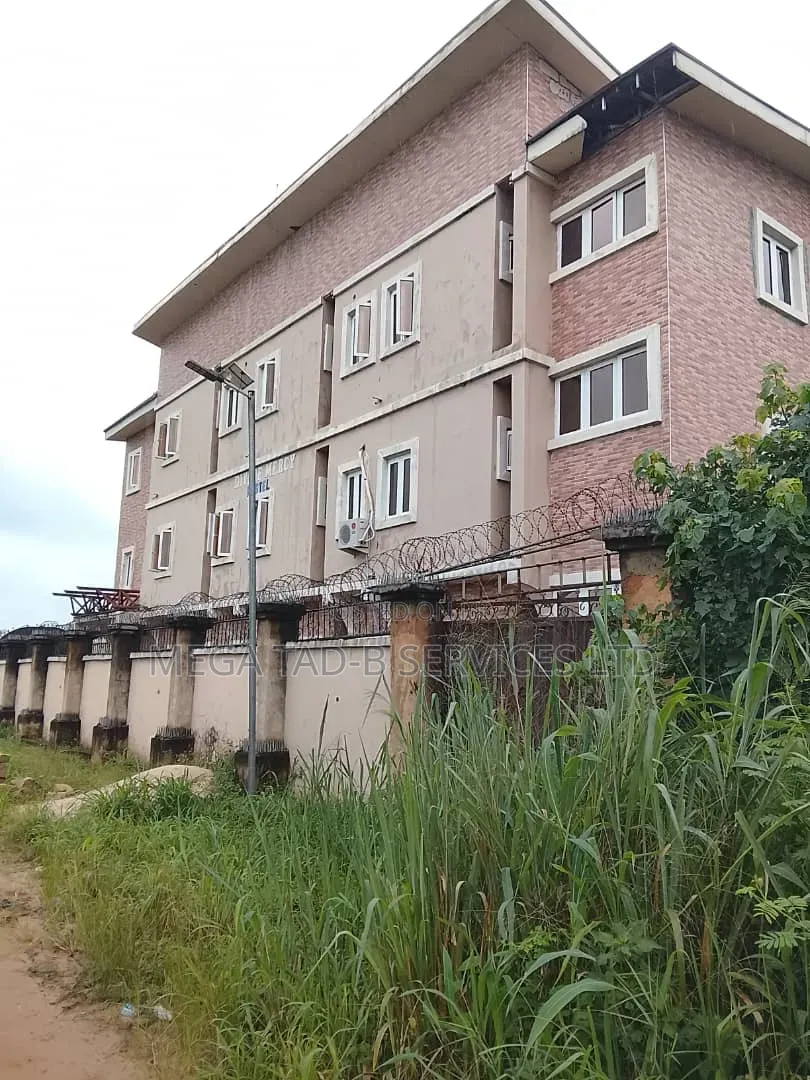 20bdrm Block of Flats in Futo Owerri for sale in Owerri