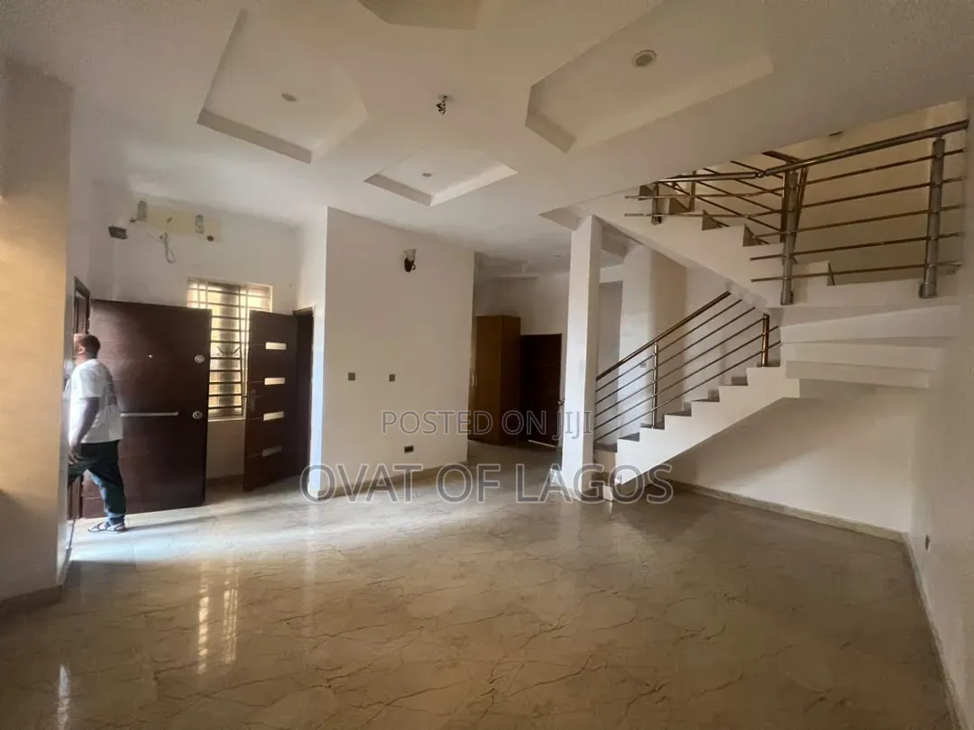 4bdrm Duplex in Chevron Alternative for sale in Chevron