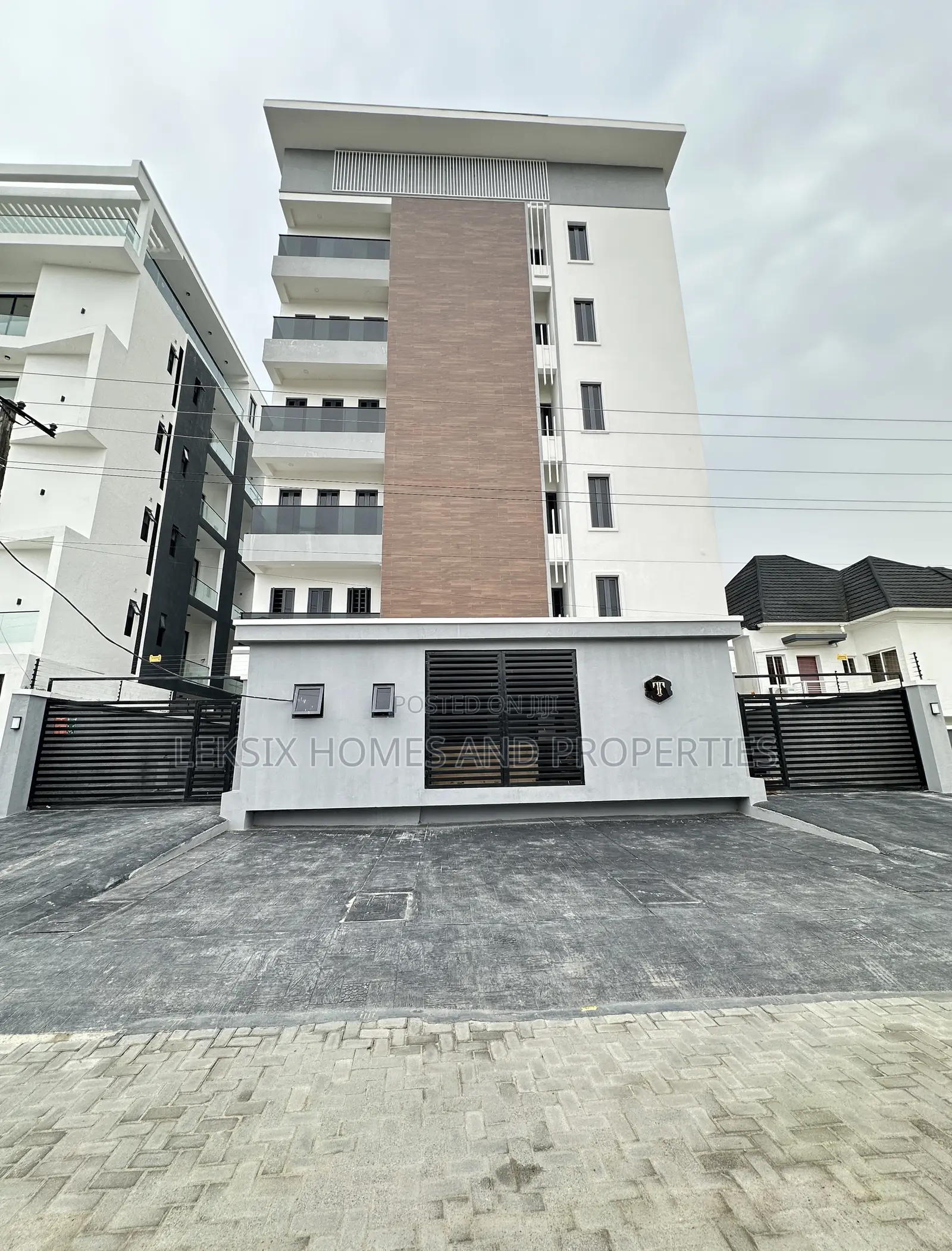 3bdrm Apartment in A Well Secured, Ikate for sale in Ikate