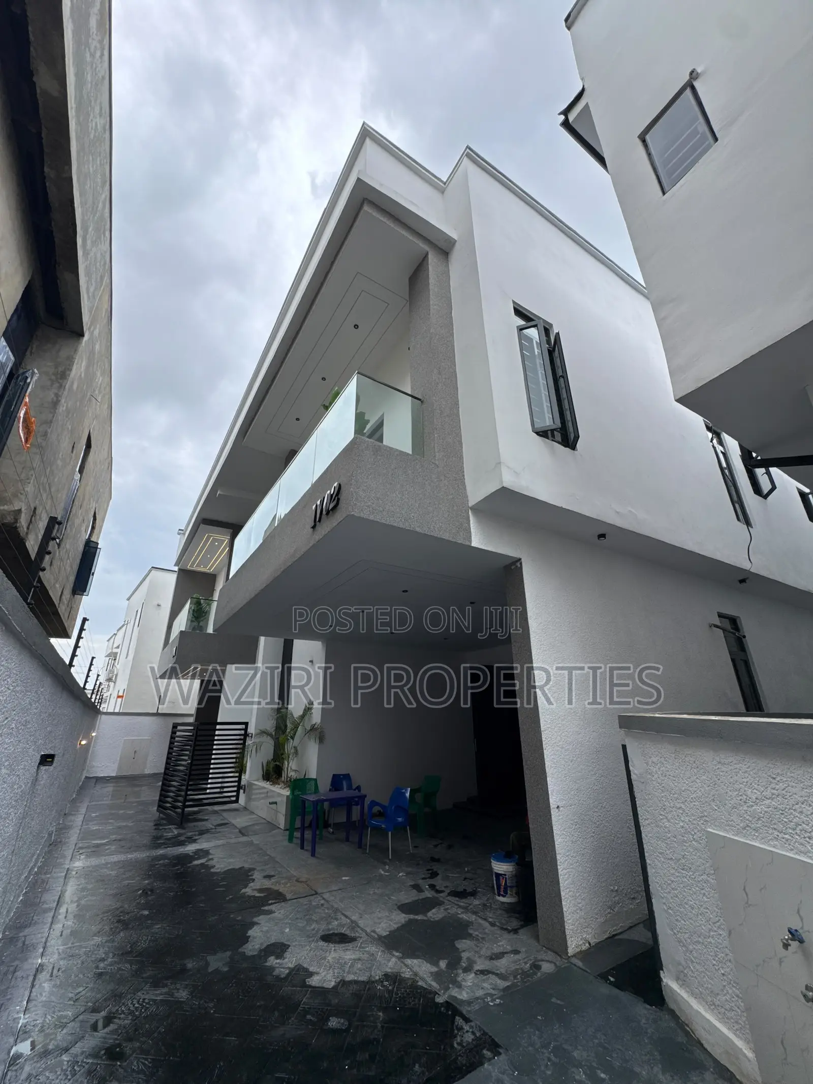 4bdrm Duplex in Ikota for sale in Ikota