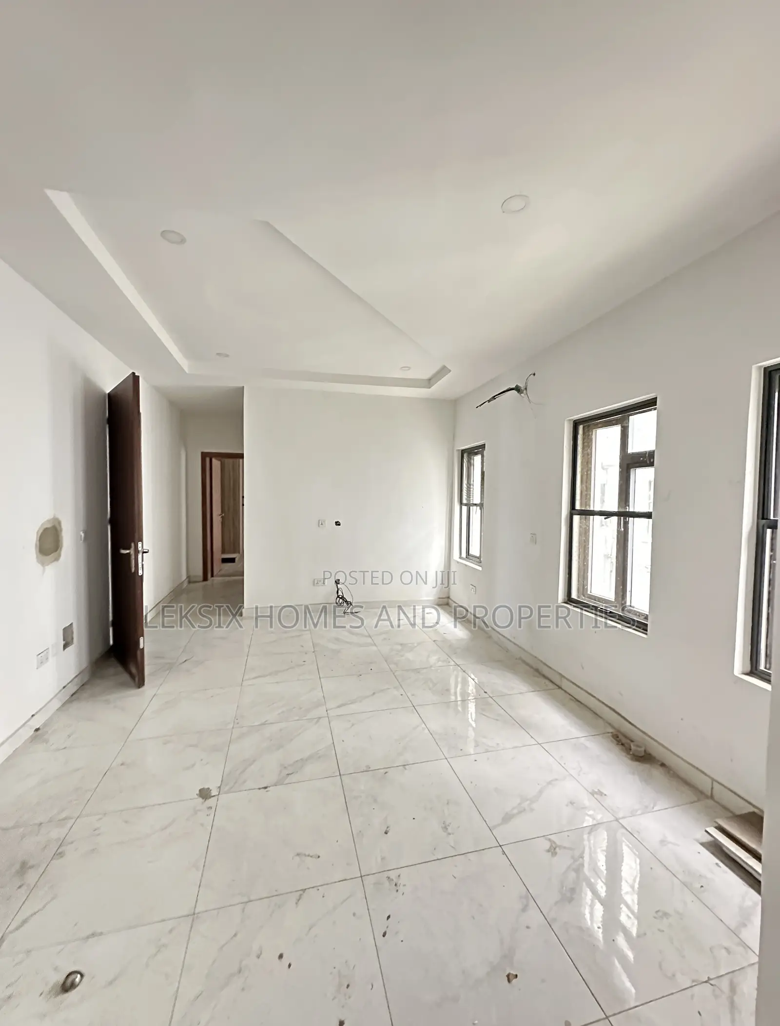 1bdrm Apartment in A Well Secured, Lekki Phase 1 for sale in Lekki Phase 1
