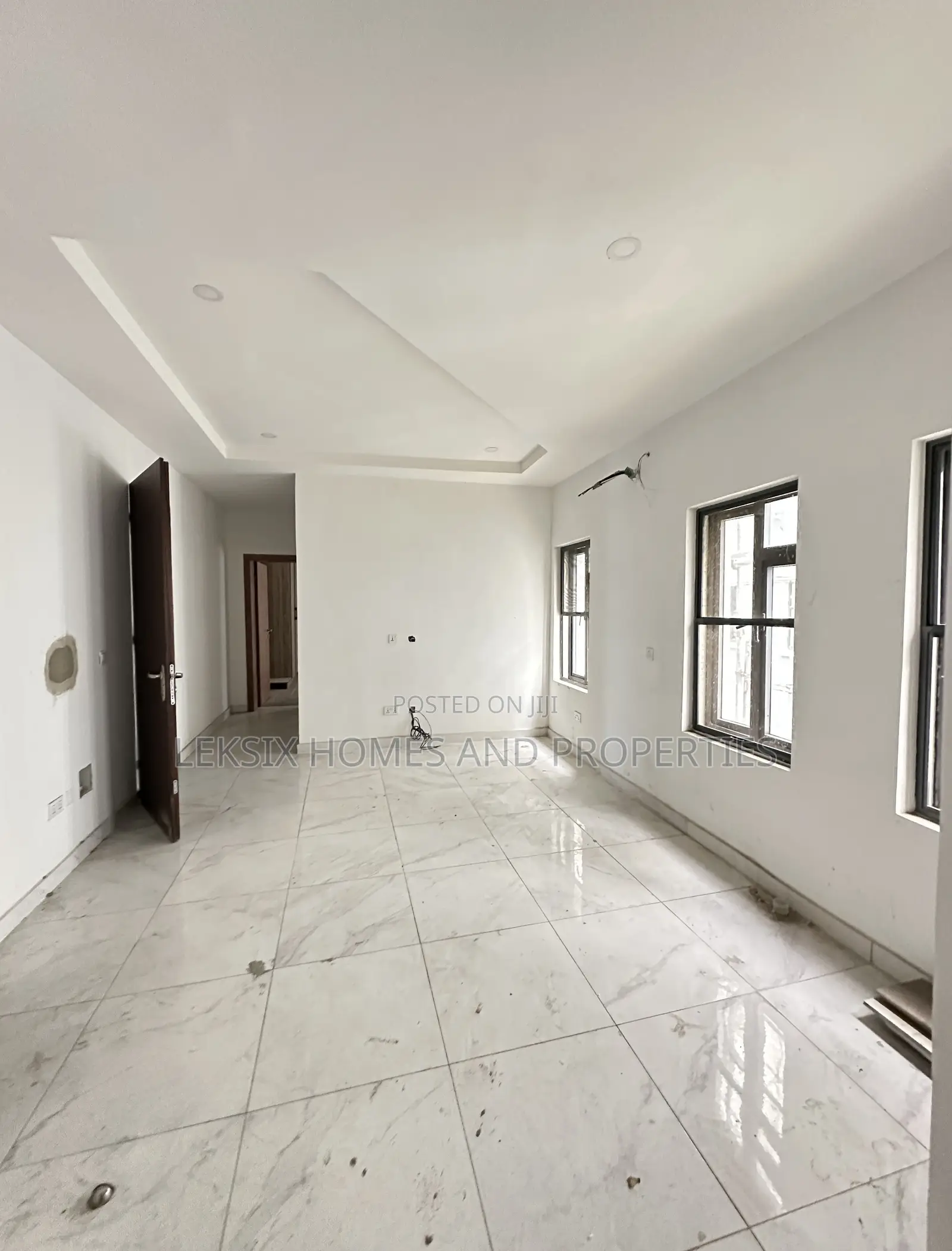1bdrm Apartment in A Well Secured, Lekki Phase 1 for sale in Lekki Phase 1