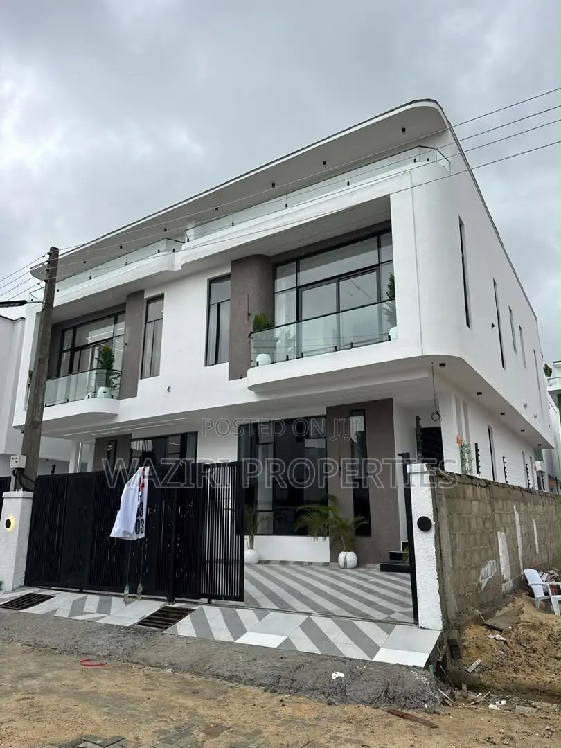 4bdrm Duplex in Ikota for sale in Ikota