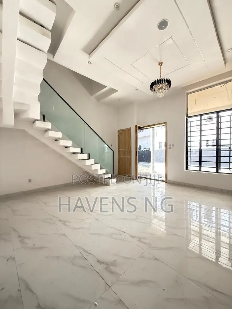 3bdrm Duplex in Lekki Phase 2 for sale in Lekki Phase 2