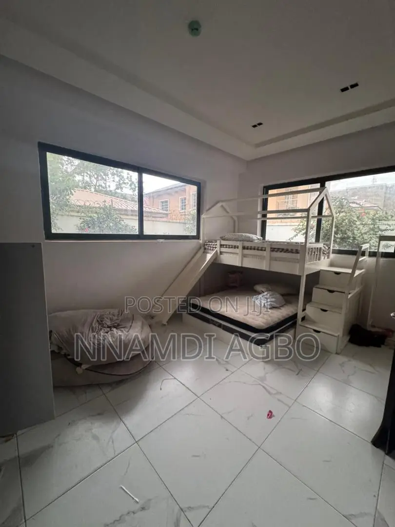 3bdrm Apartment in Lekki Phase 1 for rent in Lekki Phase 1