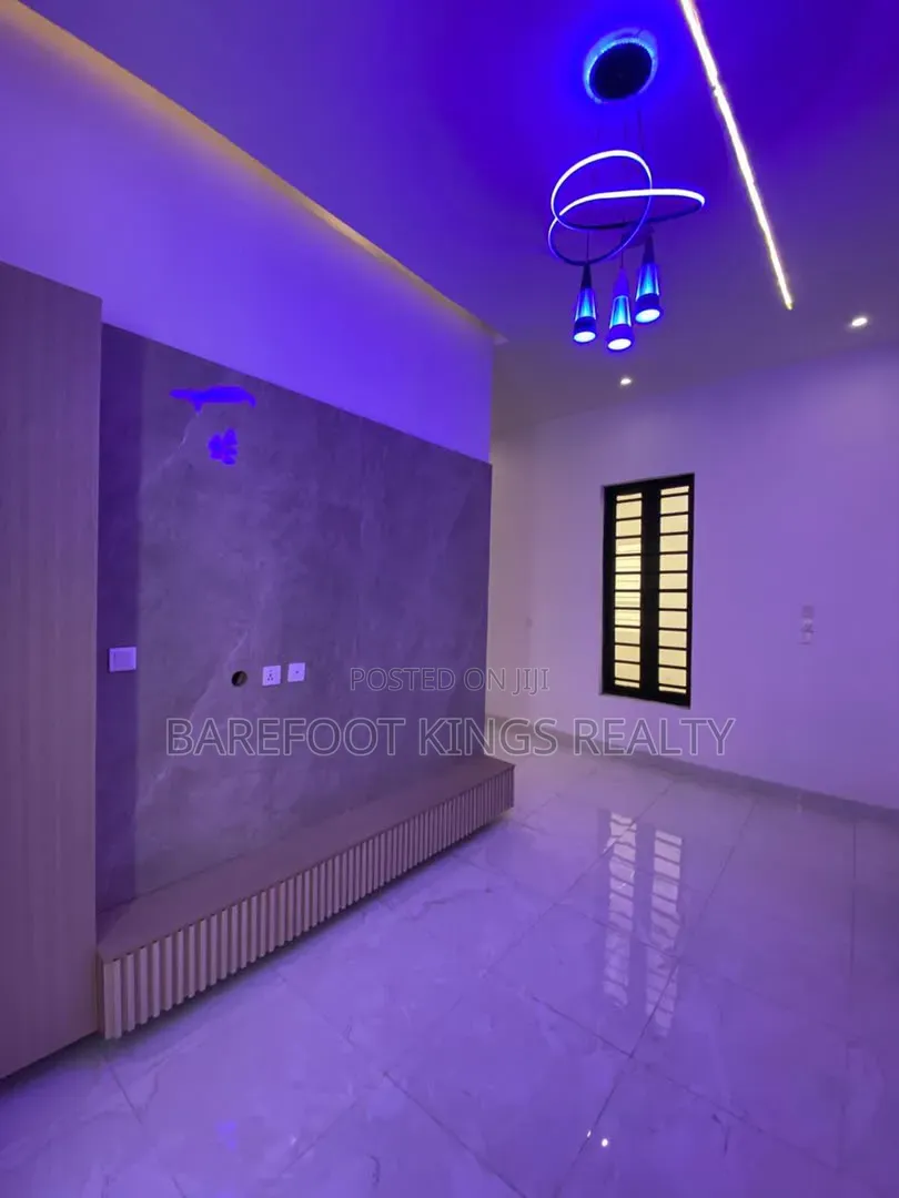5bdrm Duplex in Ado / Ajah for sale in Ado / Ajah