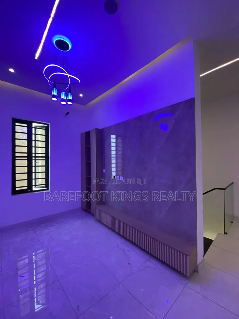 5bdrm Duplex in Ado / Ajah for sale in Ado / Ajah