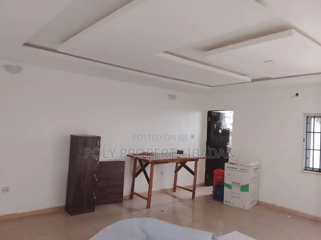 2bdrm Apartment in Akinoje Layout, Bodija for rent in Bodija