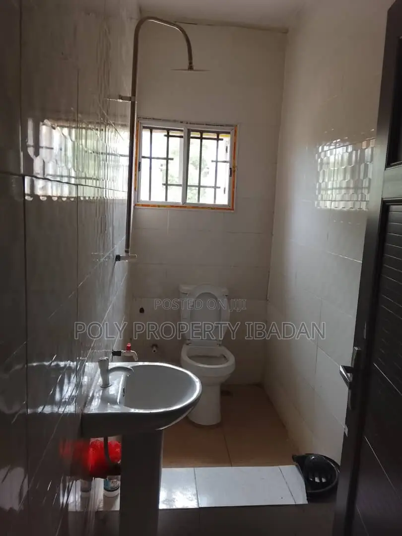 2bdrm Apartment in Akinoje Layout, Bodija for rent in Bodija