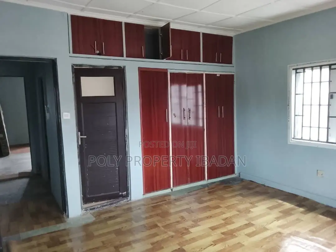 2bdrm Apartment in Akinoje Layout, Bodija for rent in Bodija