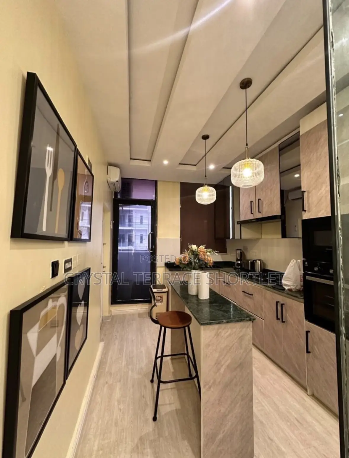 Cozy Two Bedroom Apartment Shortlet With Ps5 in Lekki Phase 1