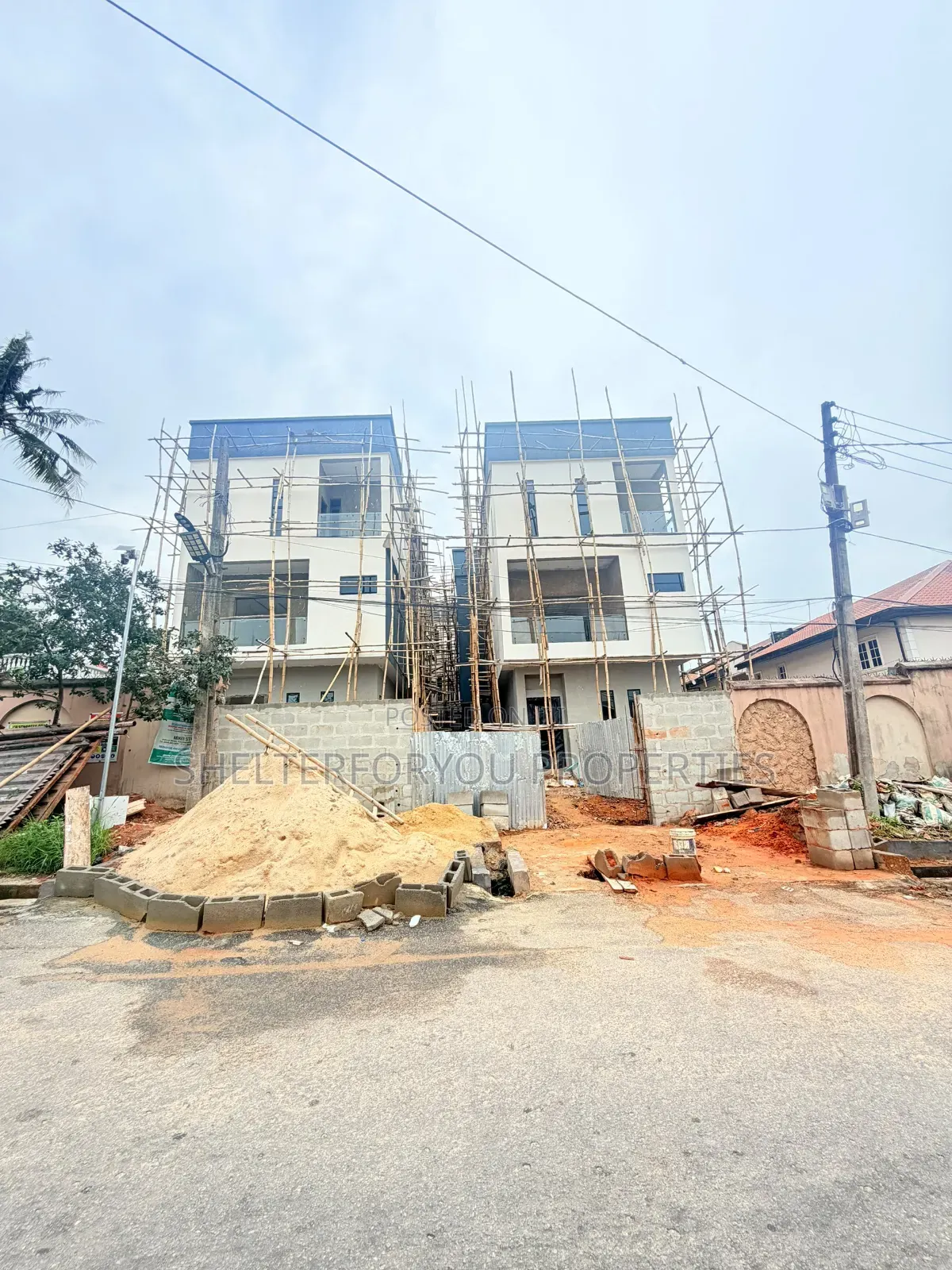 5bdrm Duplex in GRA Phase 2 Shangisha for sale in GRA Phase 2 Shangisha
