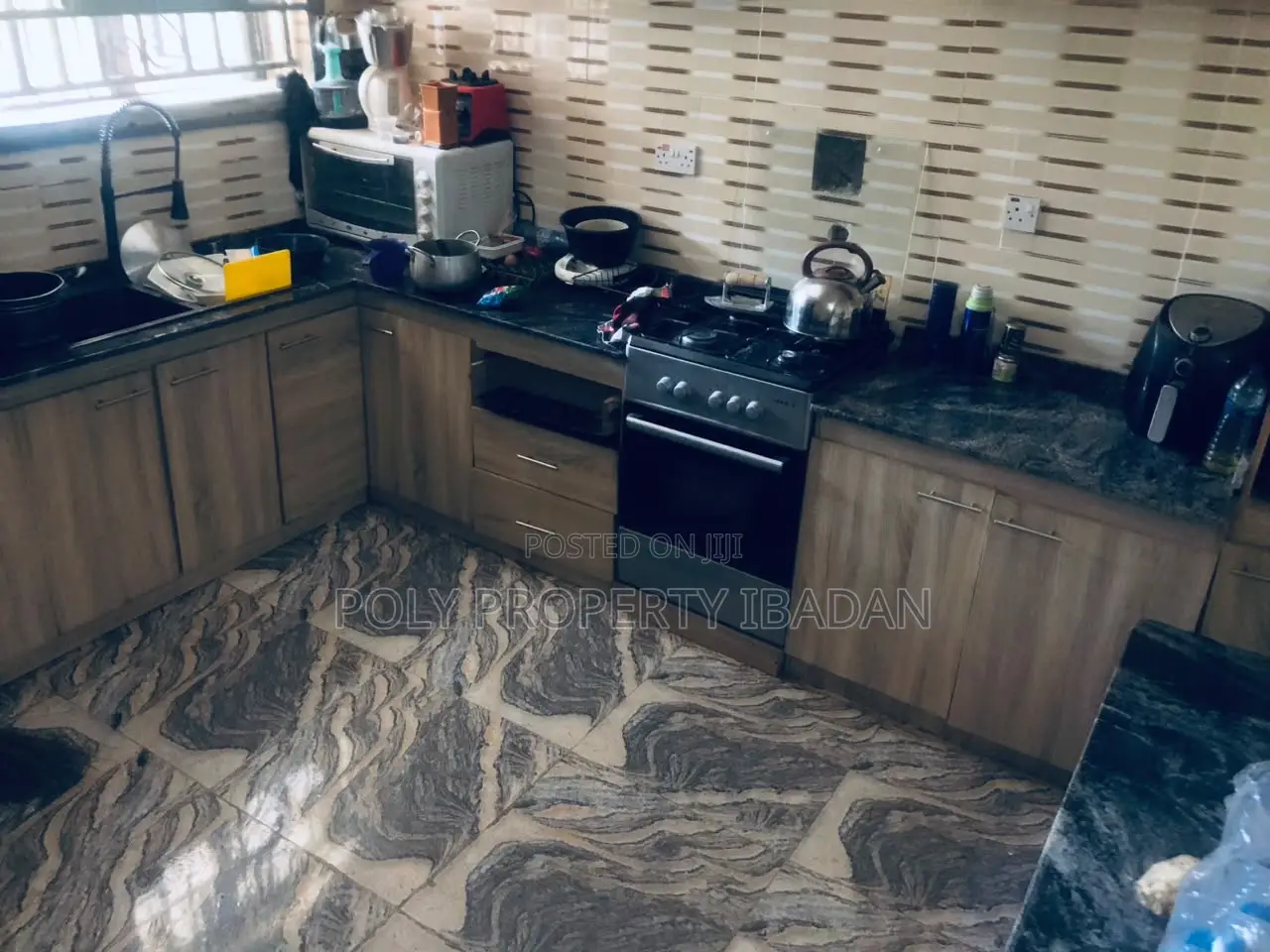 Furnished 3bdrm Apartment in Tipper Garage, Akala Express for rent in Akala Express