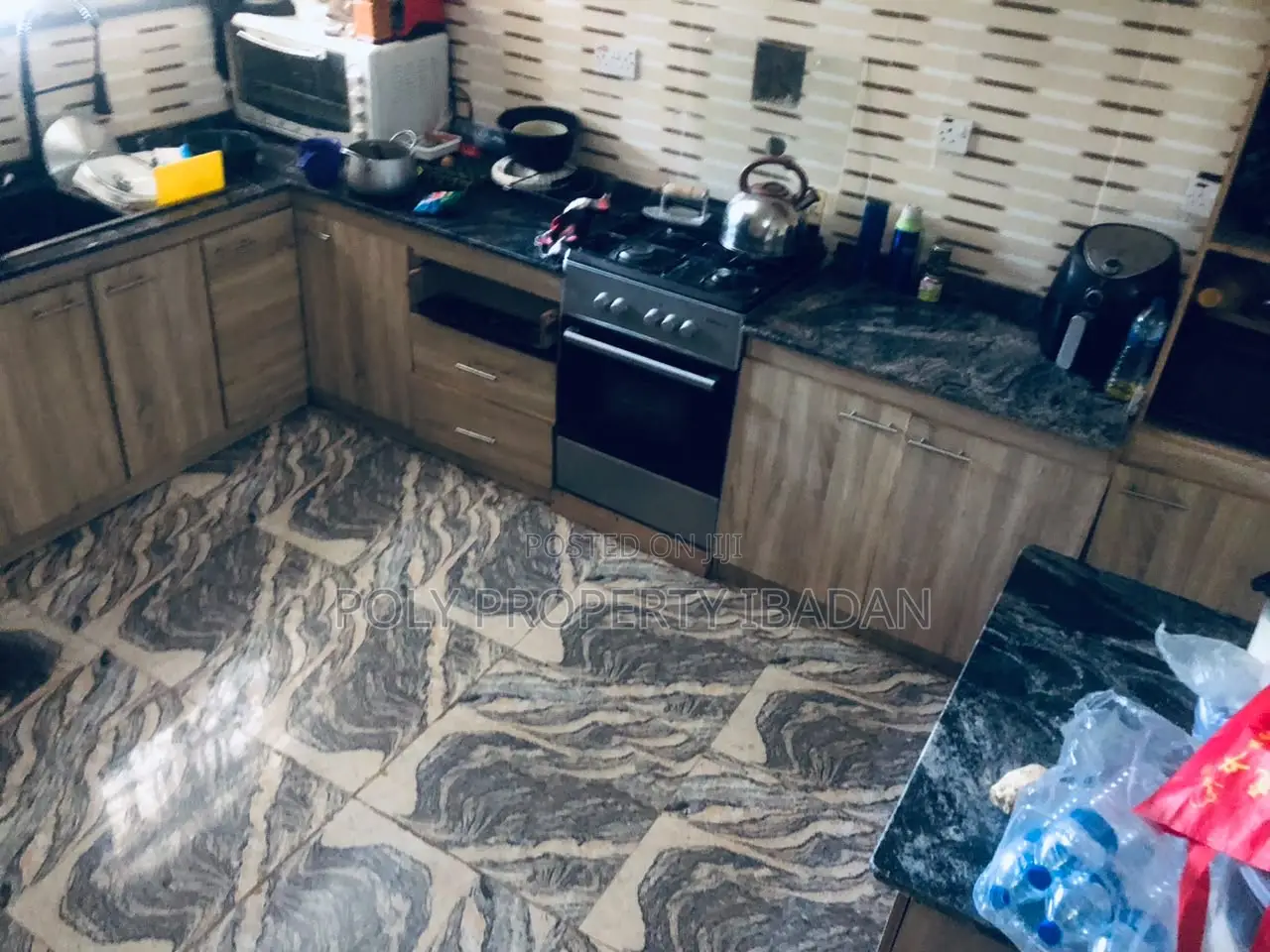 Furnished 3bdrm Apartment in Tipper Garage, Akala Express for rent in Akala Express