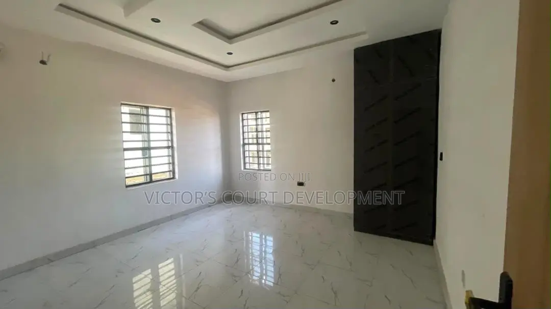 2bdrm Apartment in Yaba Gra for rent in Yaba