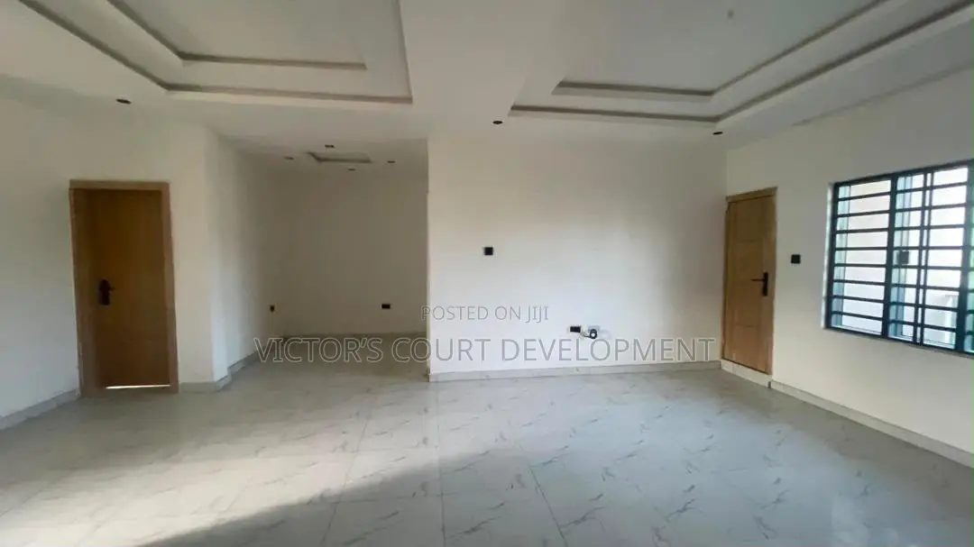 2bdrm Apartment in Yaba Gra for rent in Yaba