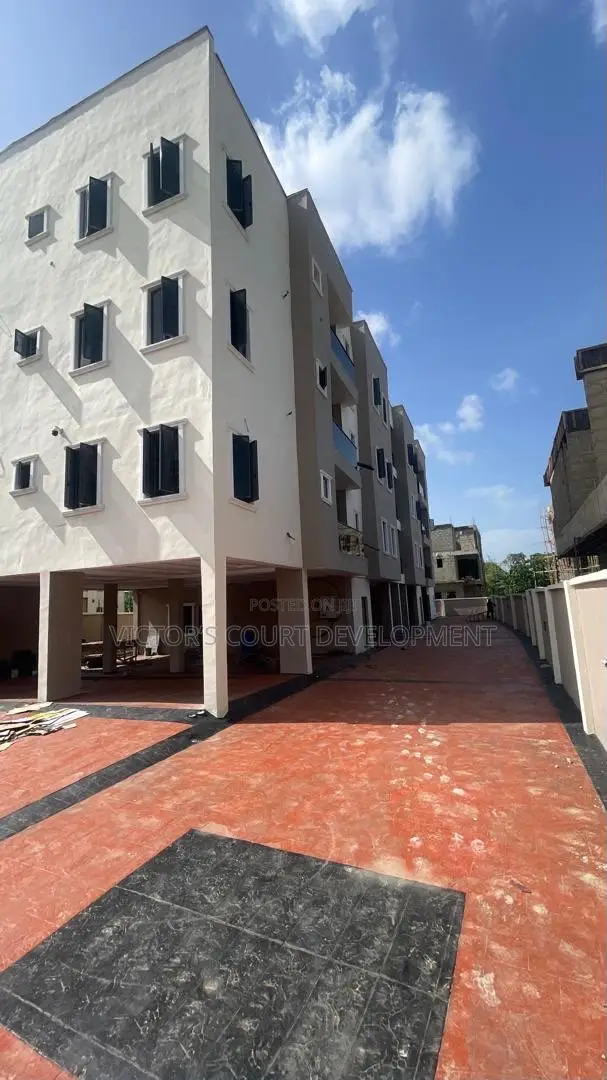 2bdrm Apartment in Yaba Gra for rent in Yaba