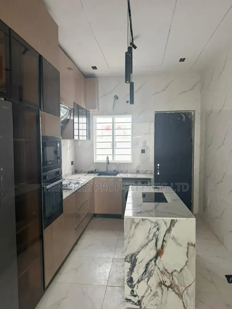4bdrm Duplex in Abraham Adesanya Estate for sale in Abraham Adesanya Estate