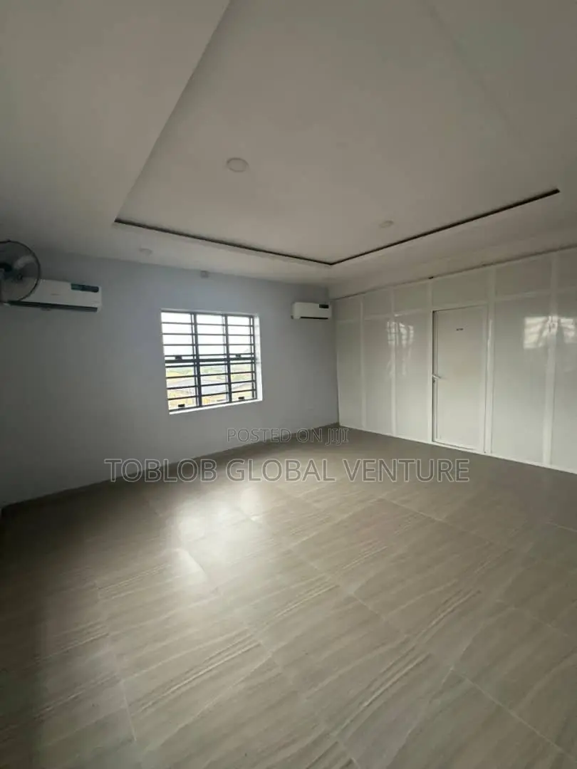 A Modern Well Finished 3 Bedrooms Office Space for a Corporate Office in Ibadan North West
