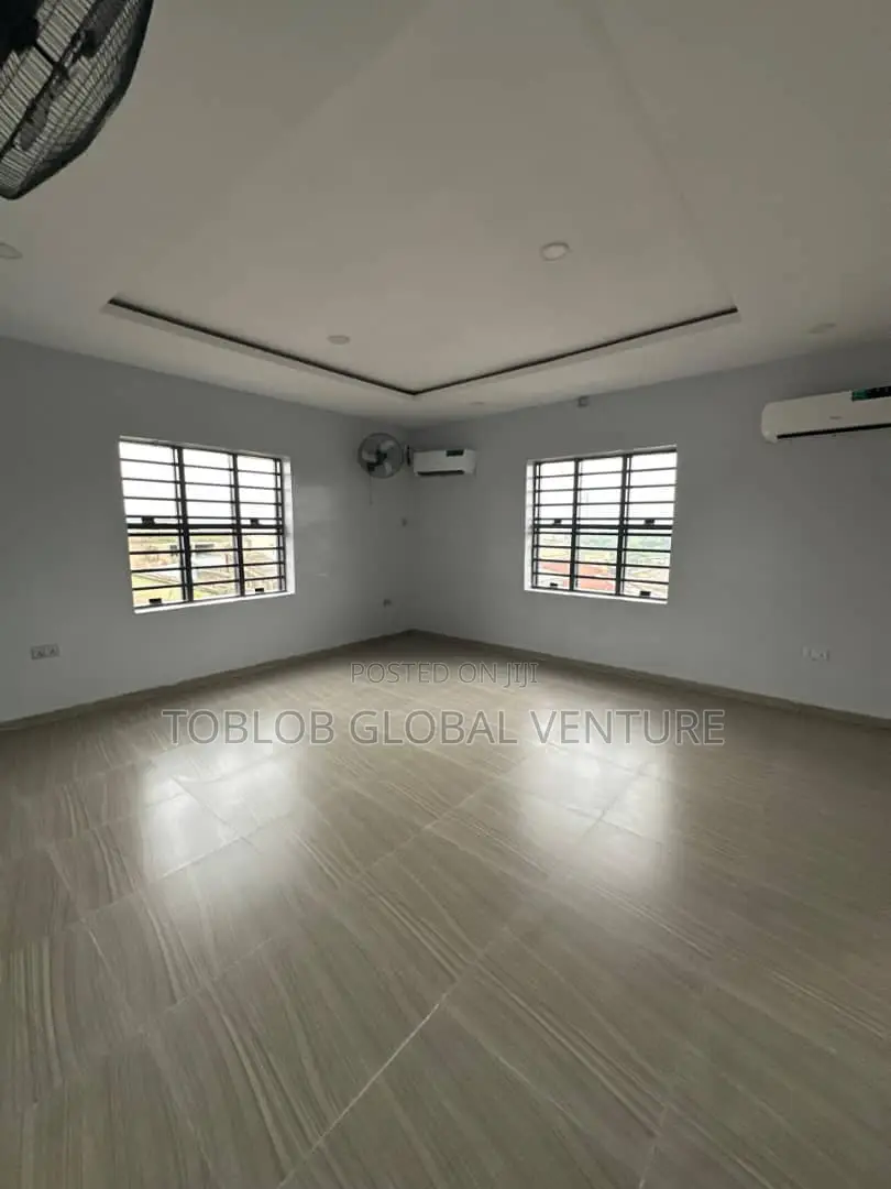 A Modern Well Finished 3 Bedrooms Office Space for a Corporate Office in Ibadan North West