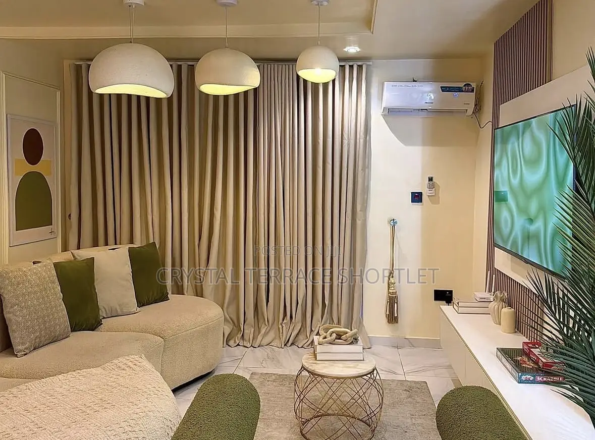 Lux One Bedroom Penthouse in Lekki Phase 1