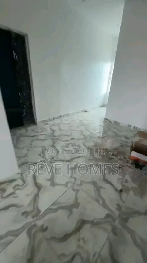 2bdrm Block of Flats in CHallenge / Mushin for rent in CHallenge / Mushin