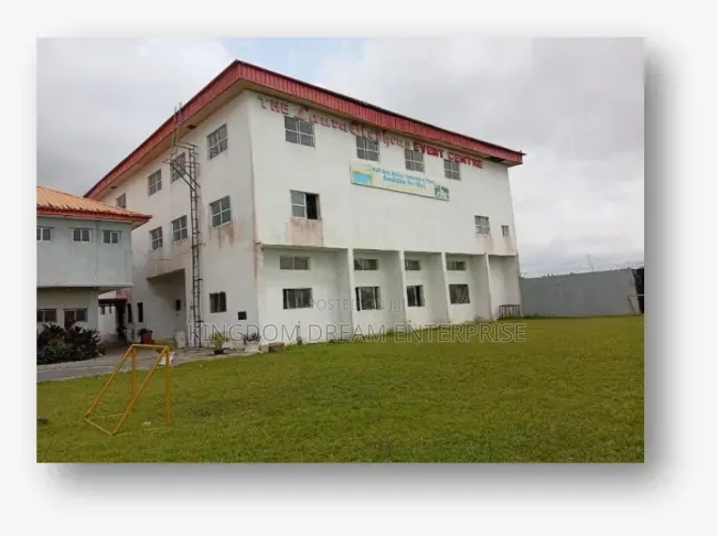 Functional Primary Secondary School Off Ogombo Lekki Scheme 2 Lagos in Ogombo