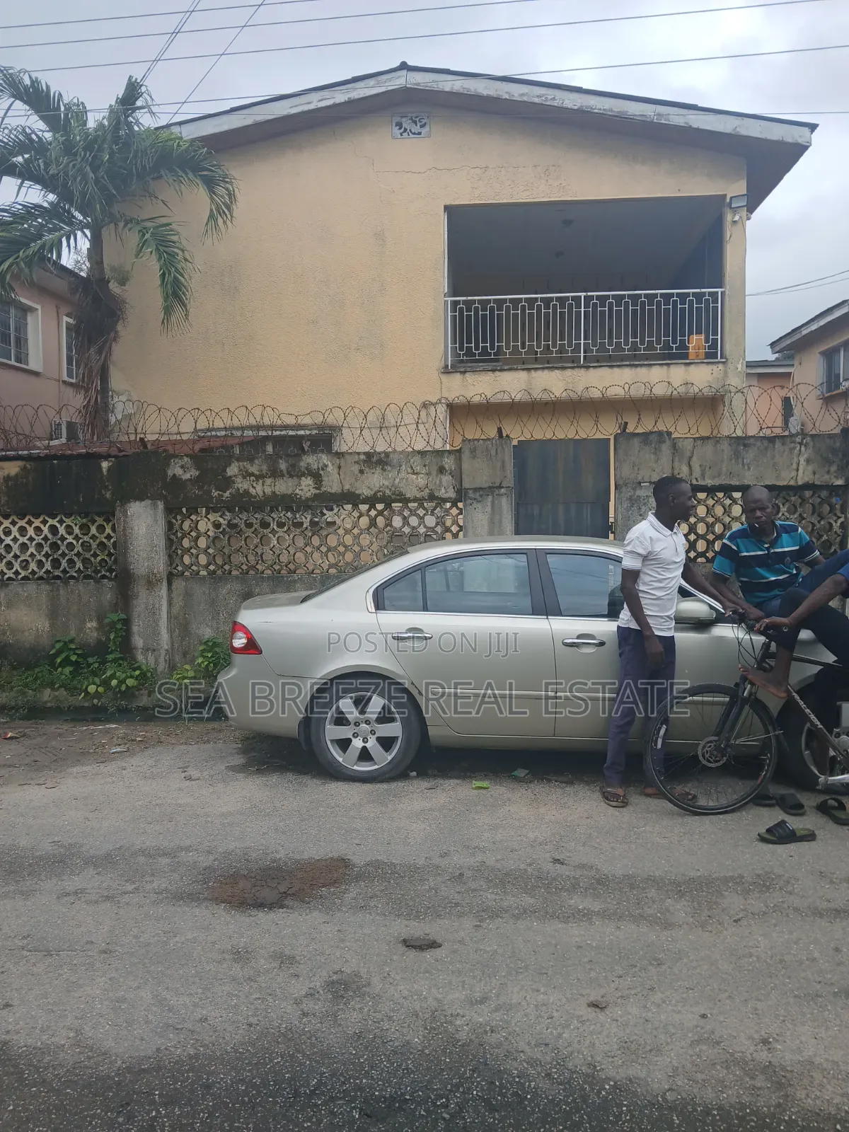 8bdrm Duplex in Raufu Williams, Adelabu for sale in Adelabu